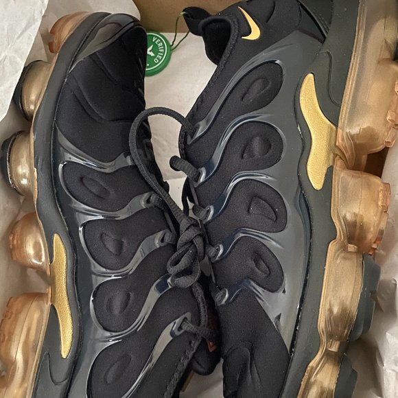 NIKE MEN VAPORMAX